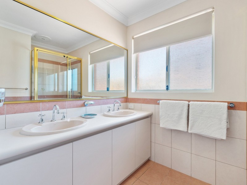 17 Townsend Dale, Mount Claremont WA 6010