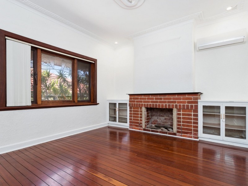 1 Gladstone Street, St James WA 6102