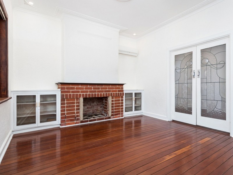 1 Gladstone Street, St James WA 6102