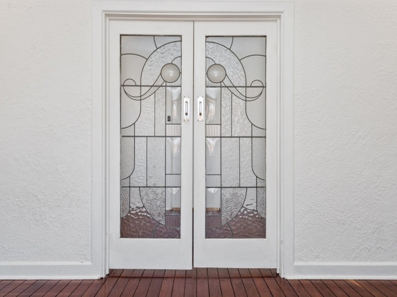 1 Gladstone Street, St James WA 6102