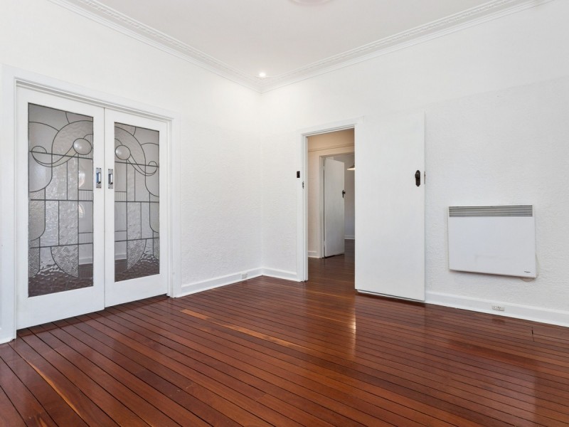 1 Gladstone Street, St James WA 6102