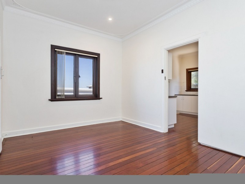 1 Gladstone Street, St James WA 6102