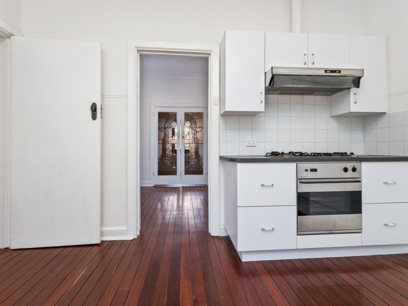 1 Gladstone Street, St James WA 6102