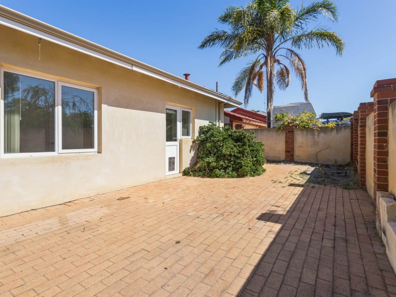 1 Gladstone Street, St James WA 6102