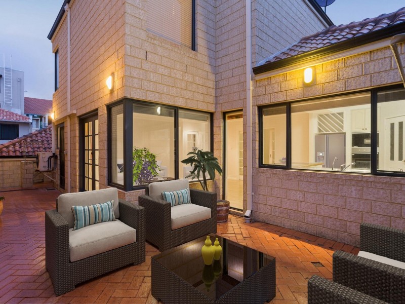 24 Beacon Terrace, East Perth WA 6004