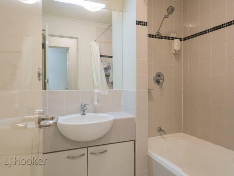 26/116 Mounts Bay Road, Perth WA 6000