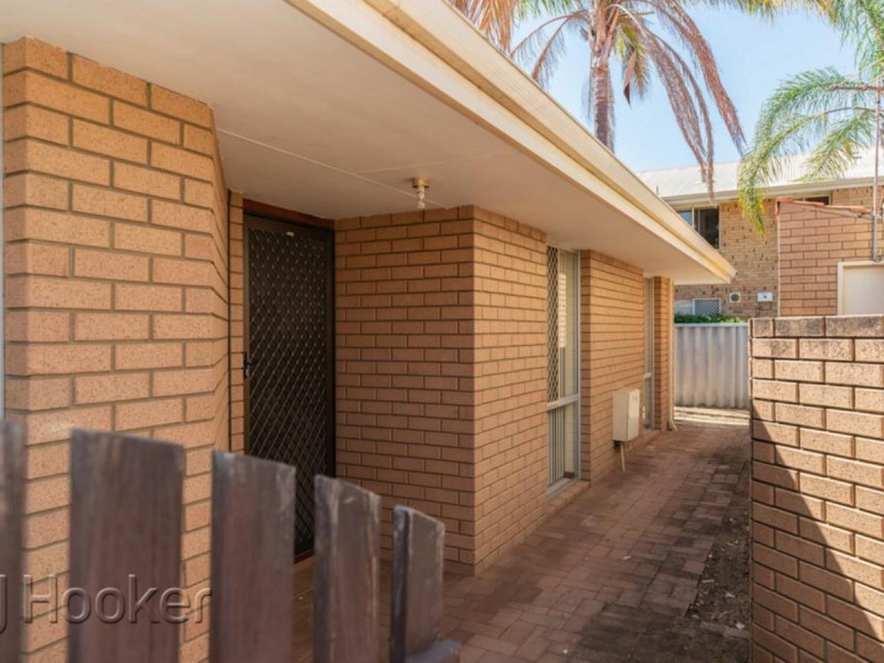 9/6 Pinewood Avenue, Kardinya WA 6163