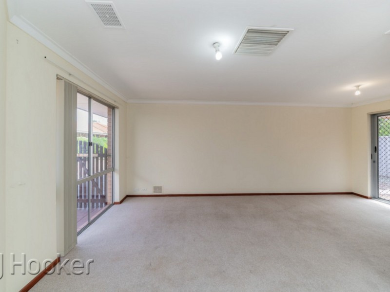 9/6 Pinewood Avenue, Kardinya WA 6163