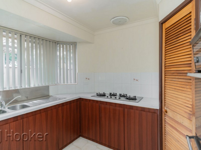 9/6 Pinewood Avenue, Kardinya WA 6163