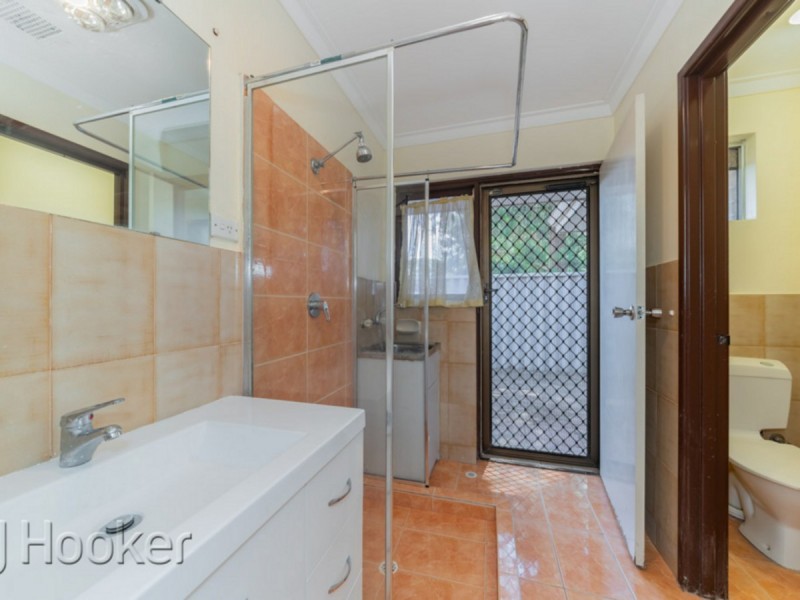 9/6 Pinewood Avenue, Kardinya WA 6163