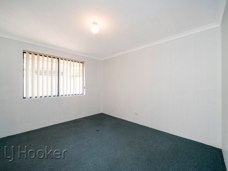 24 Spoonbill Place, Queens Park WA 6107