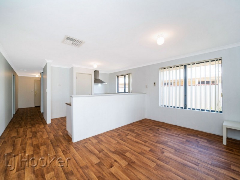 24 Spoonbill Place, Queens Park WA 6107