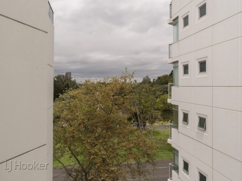 26/134 Mounts Bay Road, Perth WA 6000