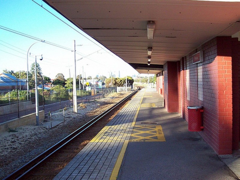 1 Rosebery Street, Bayswater WA 6053