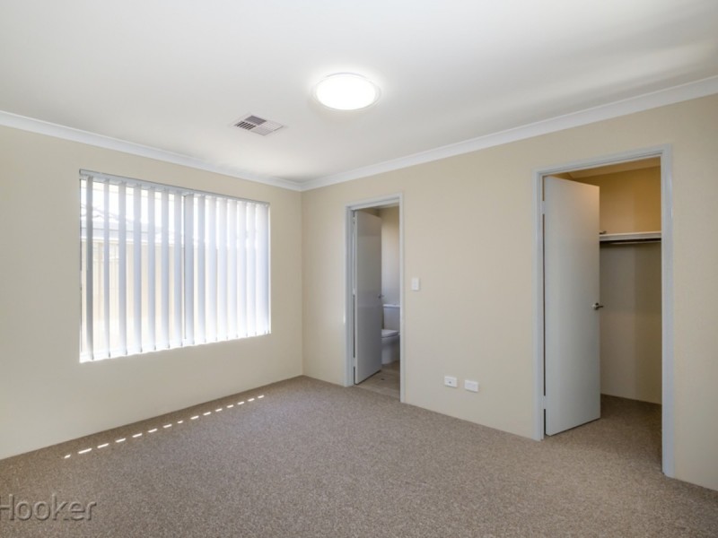 16 Kangaroo Avenue, Kwinana Town Centre WA 6167