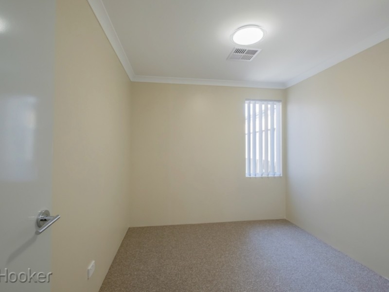 16 Kangaroo Avenue, Kwinana Town Centre WA 6167