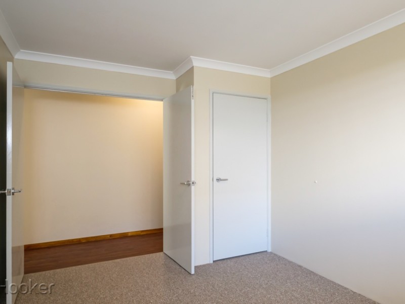 16 Kangaroo Avenue, Kwinana Town Centre WA 6167