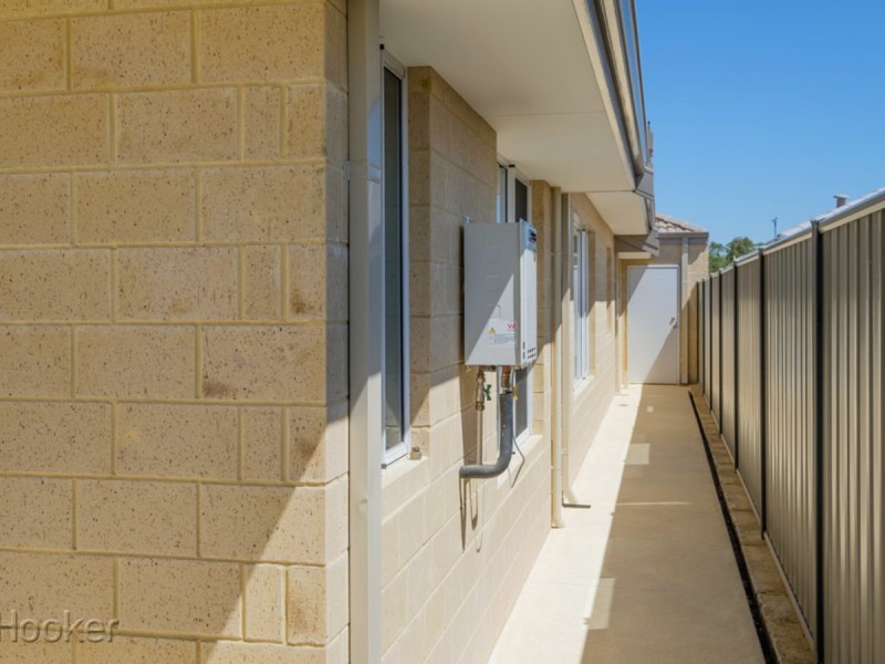 16 Kangaroo Avenue, Kwinana Town Centre WA 6167