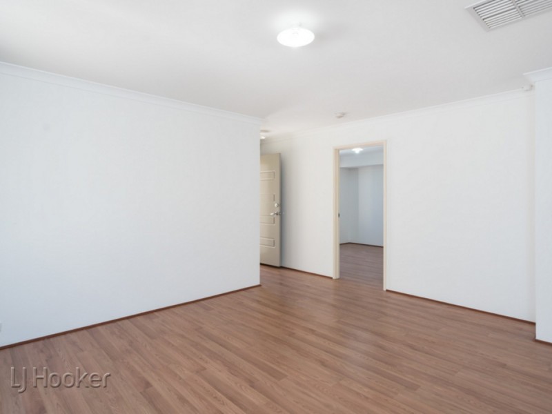 15 Trafalgar Place, Queens Park WA 6107