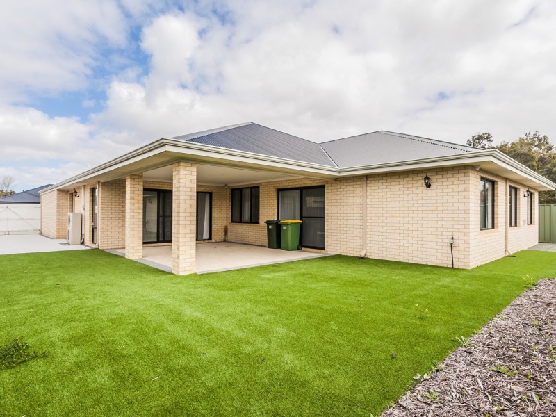 16 Tringa Rise, East Cannington WA 6107