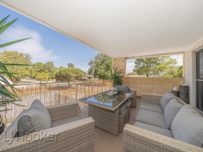 4/5 Oakland Avenue, Cloverdale WA 6105