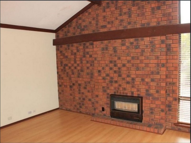 8 Sovereign Avenue, Willetton WA 6155