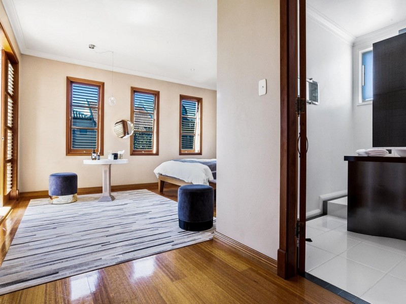 4 Haig Park Circle, East Perth WA 6004