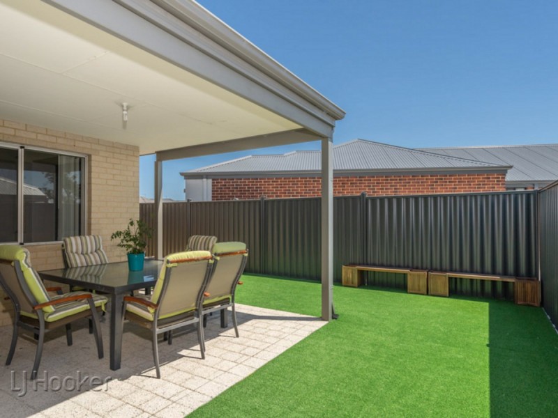 32 Vidalia Drive, Aveley WA 6069