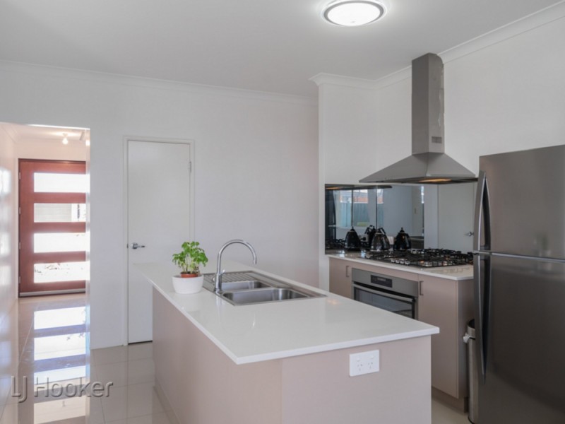 32 Vidalia Drive, Aveley WA 6069