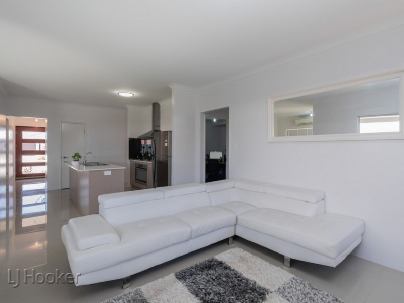 32 Vidalia Drive, Aveley WA 6069