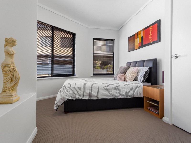 44 Tully Road, East Perth WA 6004