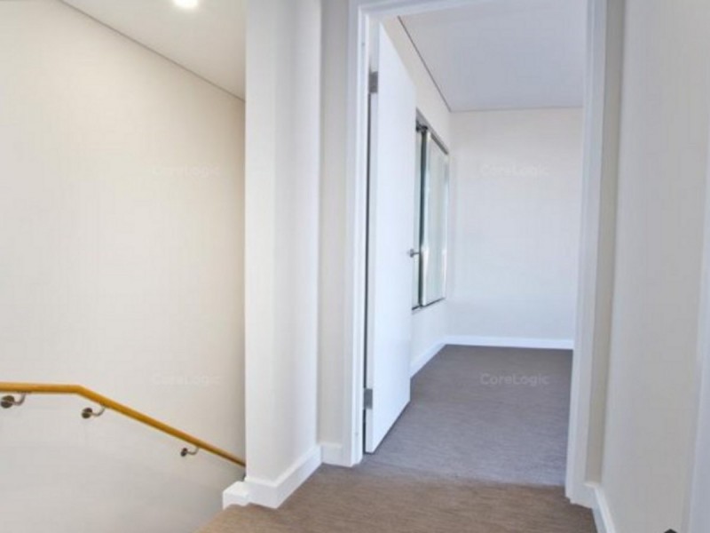 101/18 Cecil Avenue, Cannington WA 6107