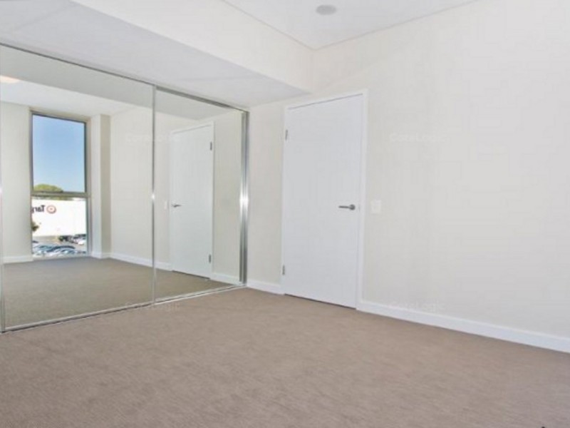 101/18 Cecil Avenue, Cannington WA 6107