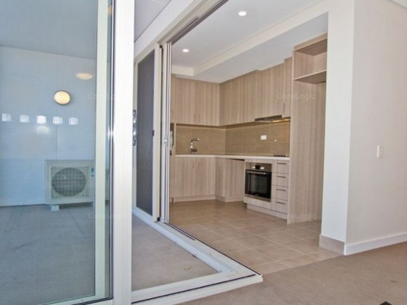 101/18 Cecil Avenue, Cannington WA 6107