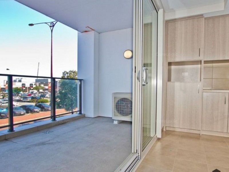 101/18 Cecil Avenue, Cannington WA 6107