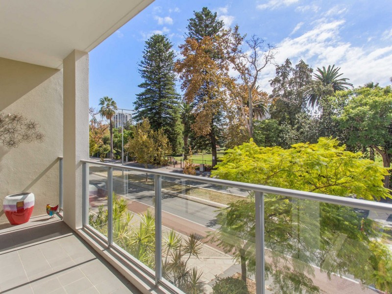 3/2 Bremer Promenade, East Perth WA 6004