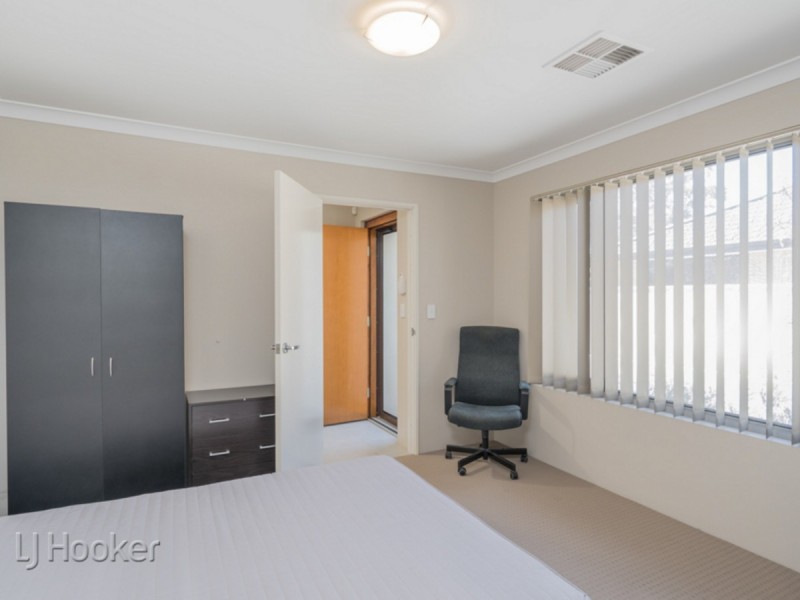16B Central Terrace, Beckenham WA 6107