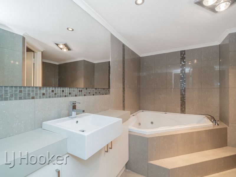 18 Boans Lane, East Perth WA 6004