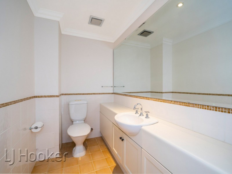 10/35 Haig Park Circle, East Perth WA 6004