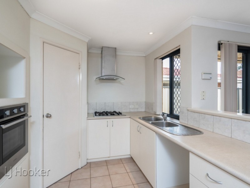 18 Eldridge Grove, Cannington WA 6107