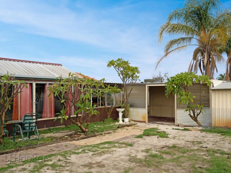 22 Kestrel Way, Thornlie WA 6108