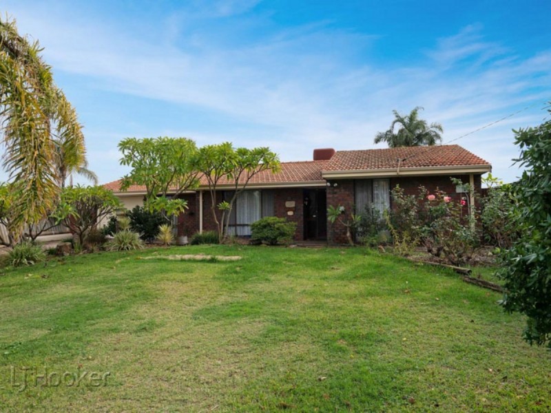 22 Kestrel Way, Thornlie WA 6108
