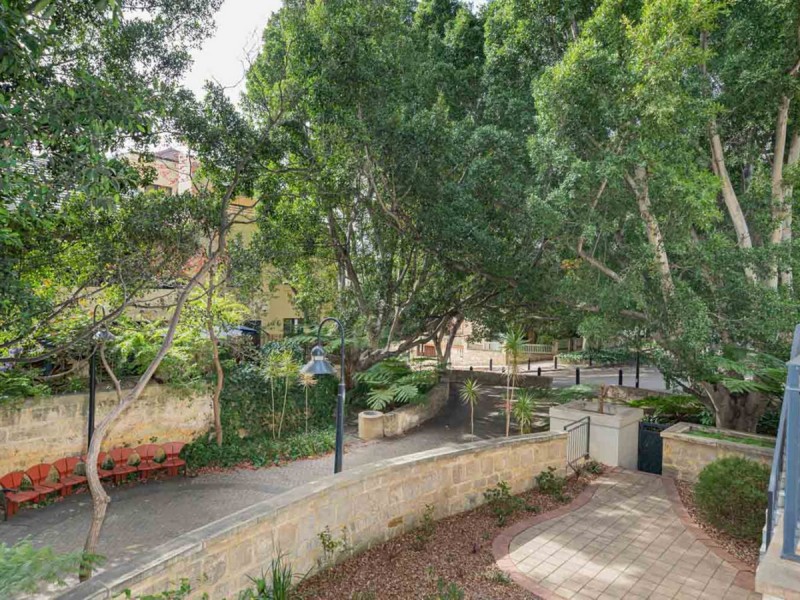 4/24 Constitution Street, East Perth WA 6004