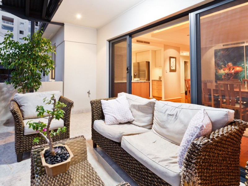 11/35 Haig Park Circle, East Perth WA 6004