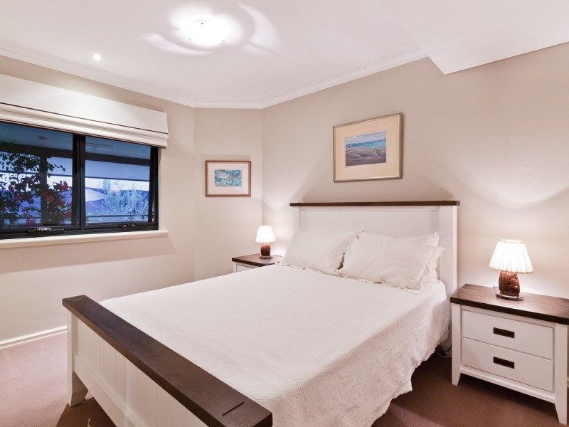 11/35 Haig Park Circle, East Perth WA 6004