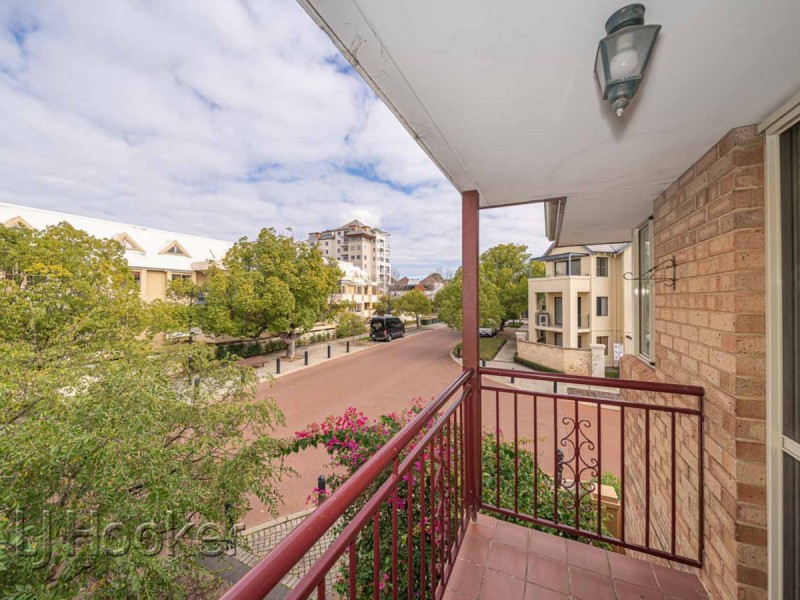 22 Constitution Street, East Perth WA 6004