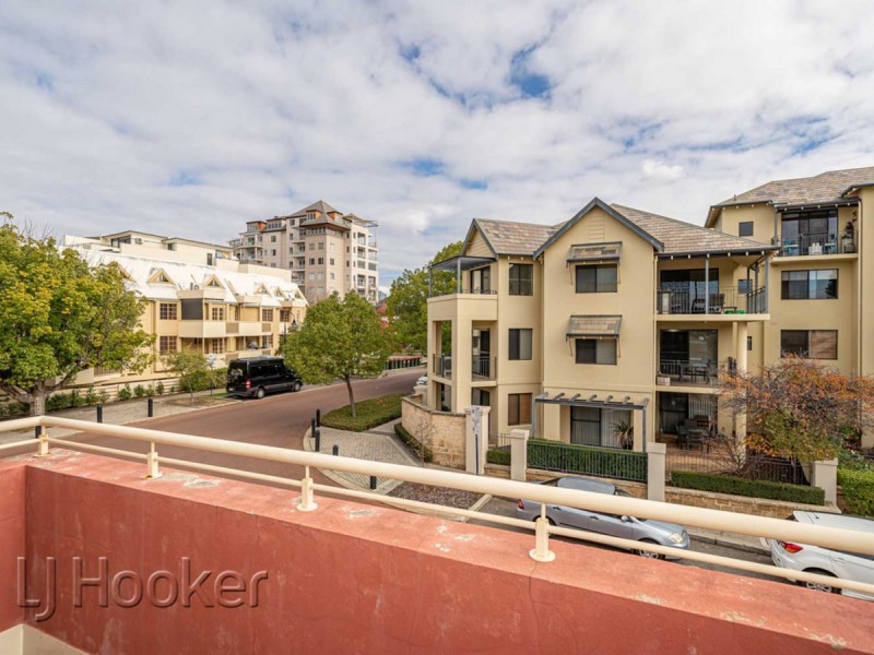 22 Constitution Street, East Perth WA 6004