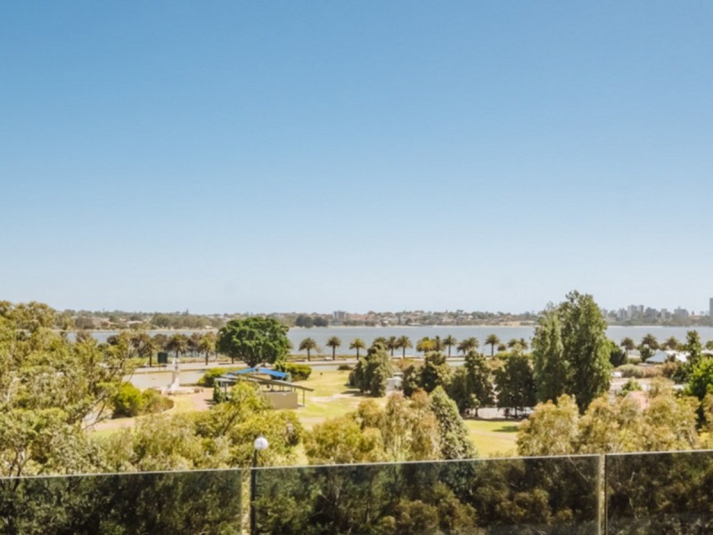 101/2 Moreau Parade, East Perth WA 6004