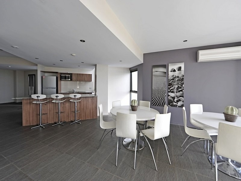 71/12 Tanunda Drive, Rivervale WA 6103