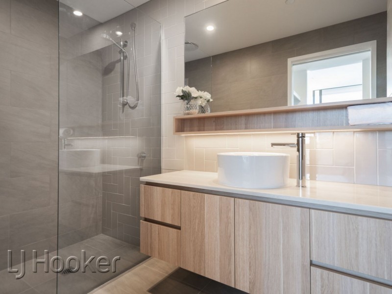 202/35 Bronte Street, East Perth WA 6004